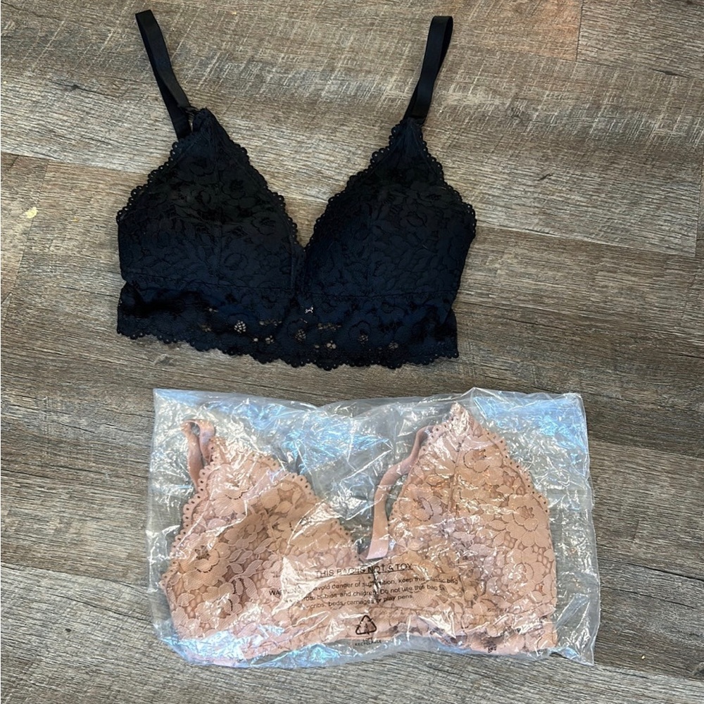 2 Momanda Nursing Breastfeeding Bras NEW!